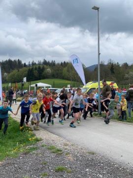 370 učenk in učencev na krosu kamniških osnovnih šol (8)
